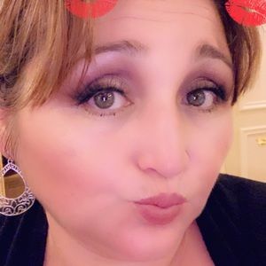 Meet your Posher, Aide